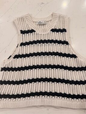Hollister Open-Weave Sleeveless Knit Tank - White & navy 0282